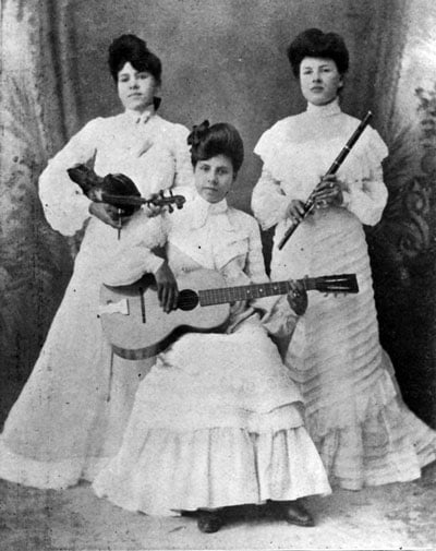 The Diaz Sisters